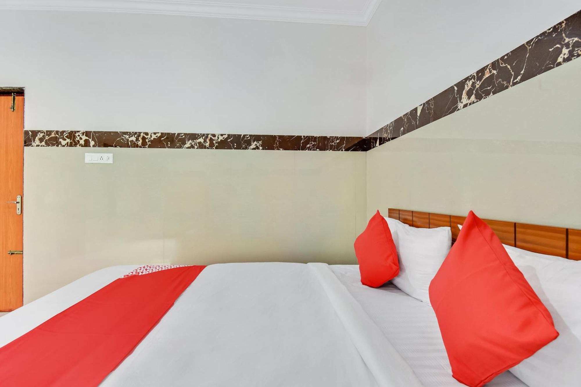 Hotel O Sri Sai Guru Comforts Yelahanka Экстерьер фото